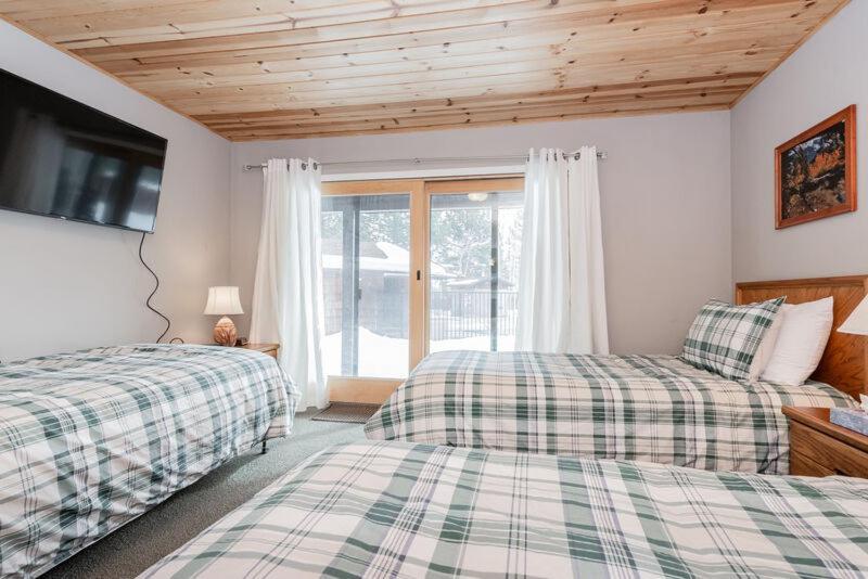 Chateau Blanc #13 Mammoth Lakes Quarto foto